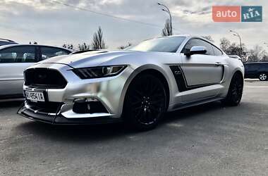 Купе Ford Mustang 2016 в Киеве