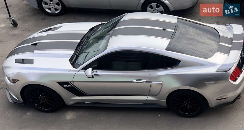 Купе Ford Mustang 2016 в Києві