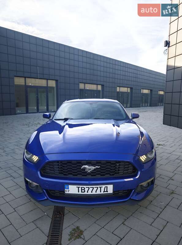 Купе Ford Mustang 2015 в Тячеве