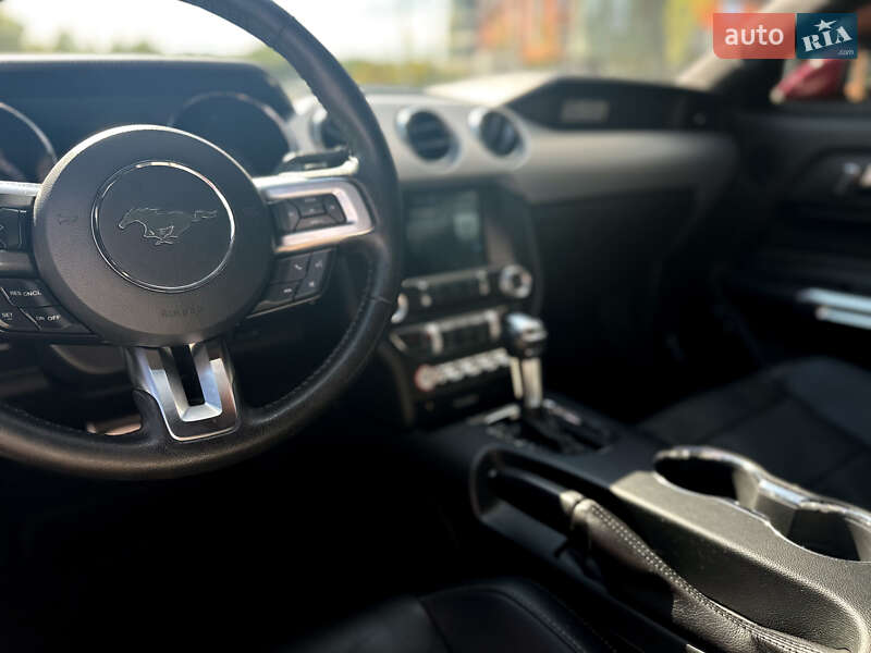 Купе Ford Mustang 2016 в Киеве