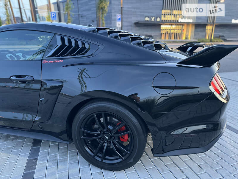 Купе Ford Mustang 2017 в Тячеві