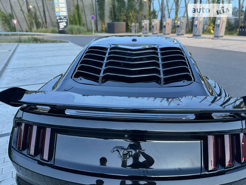 Купе Ford Mustang 2017 в Тячеві