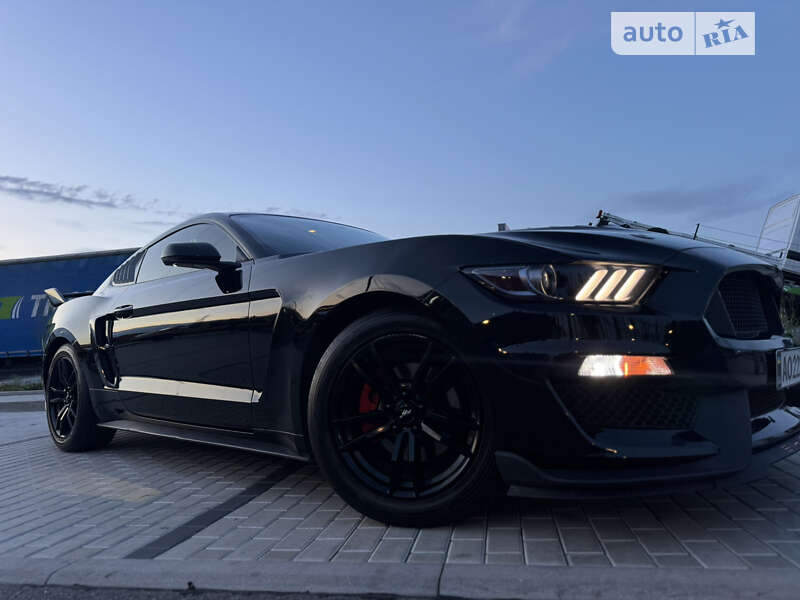 Купе Ford Mustang 2017 в Тячеві
