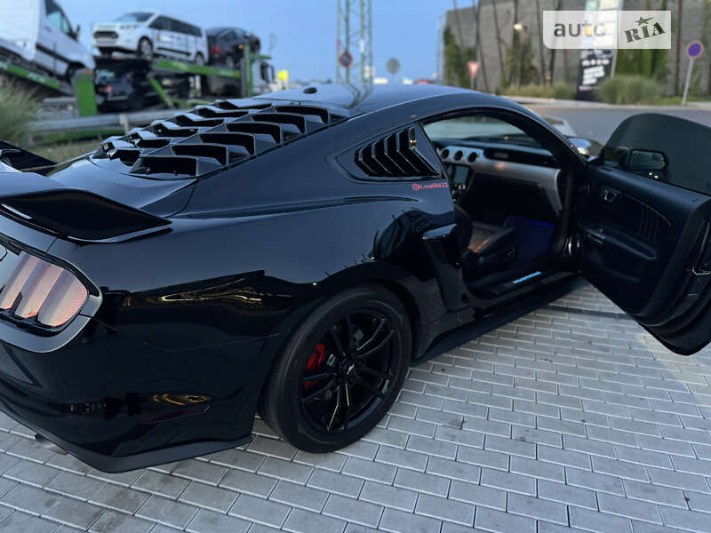 Купе Ford Mustang 2017 в Тячеві