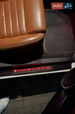 Купе Ford Mustang 2010 в 