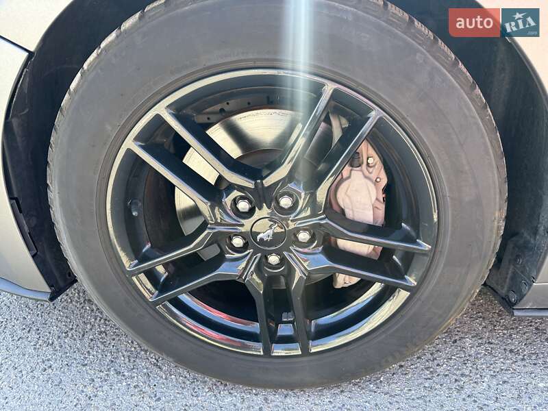 Купе Ford Mustang 2018 в Киеве