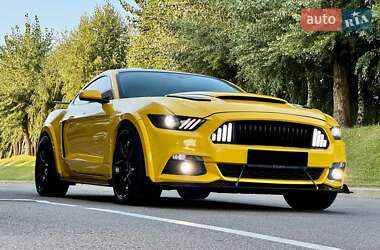 Купе Ford Mustang 2014 в Києві