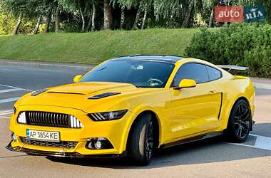 Купе Ford Mustang 2014 в 