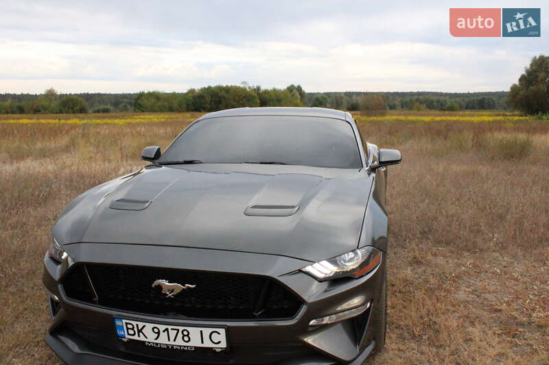 Купе Ford Mustang 2018 в Киеве