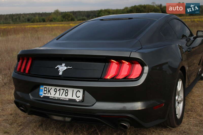 Купе Ford Mustang 2018 в Киеве
