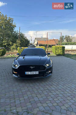 Купе Ford Mustang 2015 в 