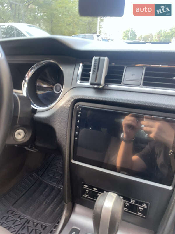 Кабриолет Ford Mustang 2012 в Житомире