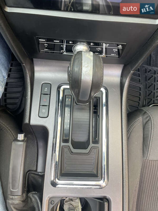 Кабриолет Ford Mustang 2012 в Житомире
