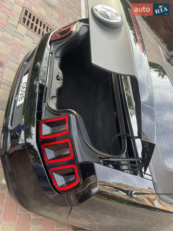 Кабриолет Ford Mustang 2012 в Житомире
