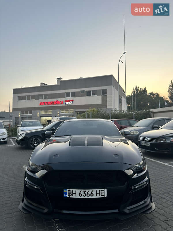 Ford Mustang 2020