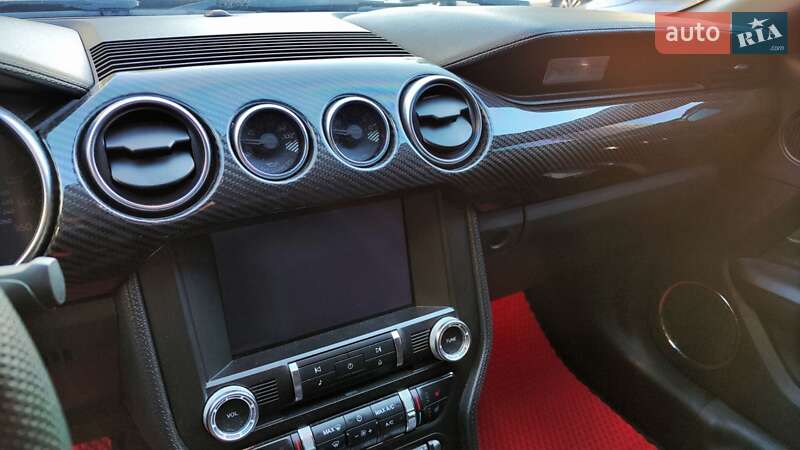 Купе Ford Mustang 2017 в Киеве