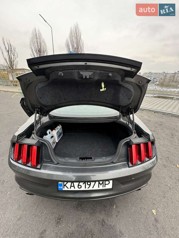 Купе Ford Mustang 2016 в Киеве