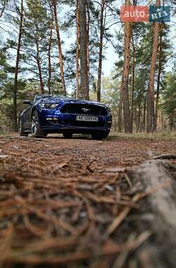 Купе Ford Mustang 2015 в 