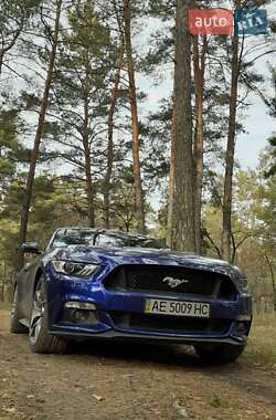Купе Ford Mustang 2015 в 