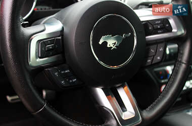 Купе Ford Mustang 2015 в 