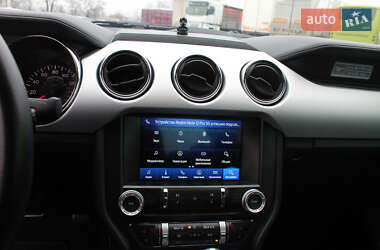 Купе Ford Mustang 2015 в 