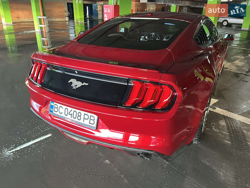 Купе Ford Mustang 2016 в Львове