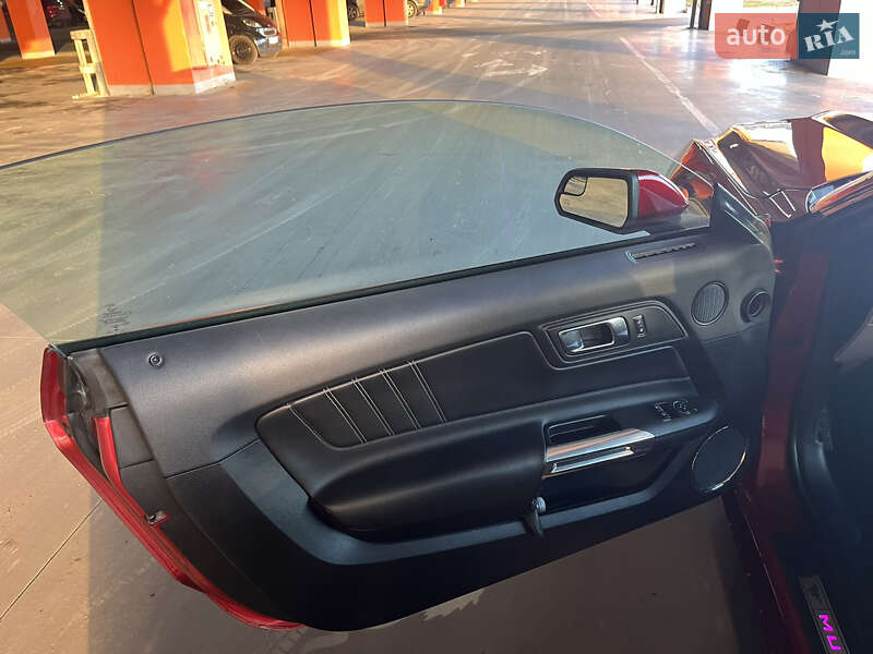 Купе Ford Mustang 2016 в Львове