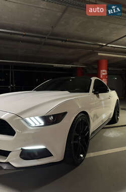 Купе Ford Mustang 2015 в Киеве