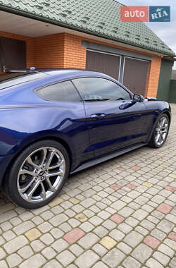 Купе Ford Mustang 2017 в 