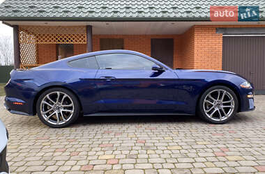 Купе Ford Mustang 2017 в 