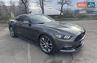 Купе Ford Mustang 2015 в Кременчуці