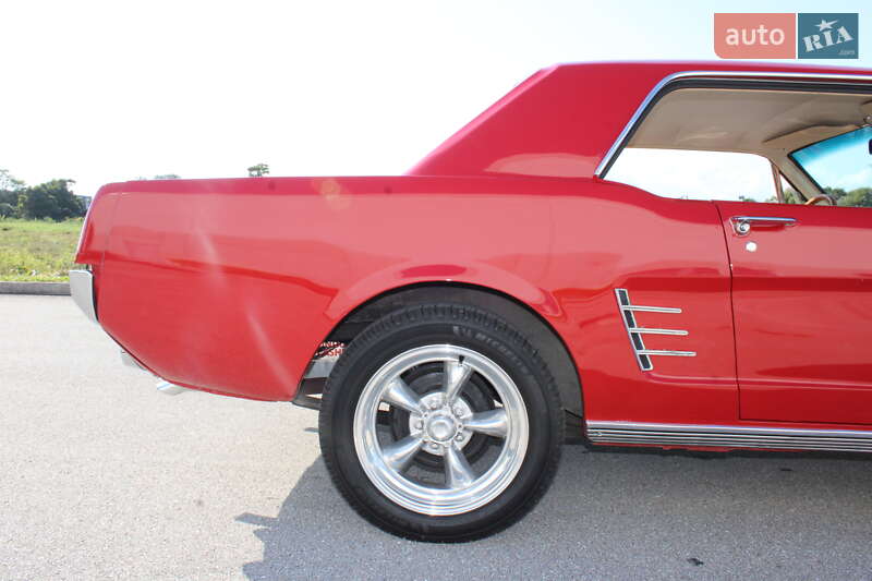 Купе Ford Mustang 1966 в Києві