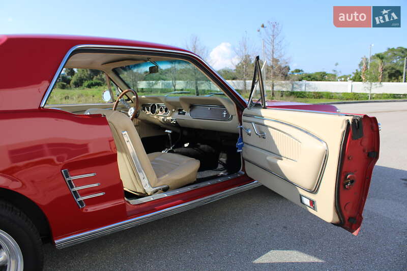 Купе Ford Mustang 1966 в Києві