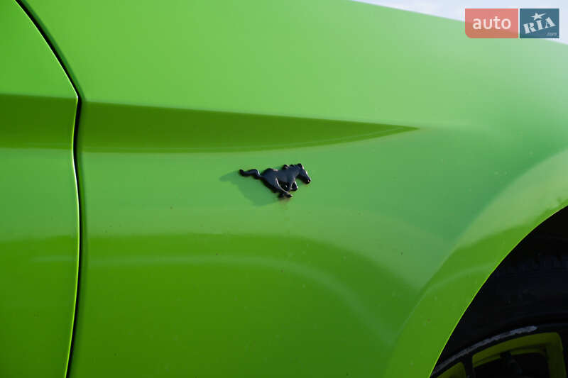 Купе Ford Mustang 2018 в Львове