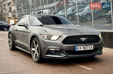 Купе Ford Mustang 2015 в Києві