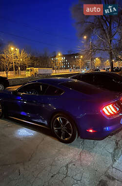 Купе Ford Mustang 2018 в 
