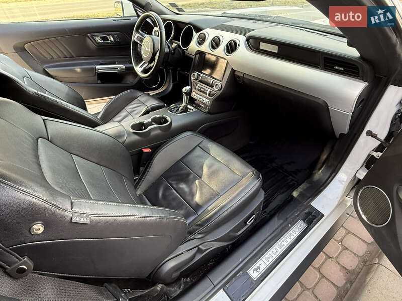 Купе Ford Mustang 2017 в Львове