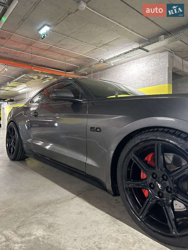 Купе Ford Mustang 2020 в Черновцах