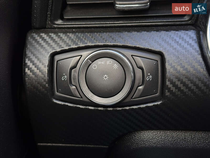 Купе Ford Mustang 2016 в Киеве