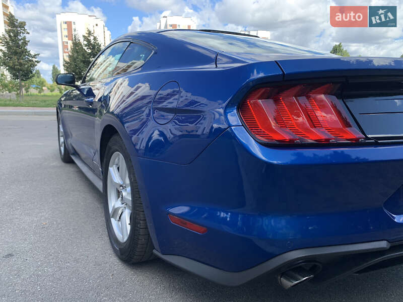 Купе Ford Mustang 2017 в Киеве