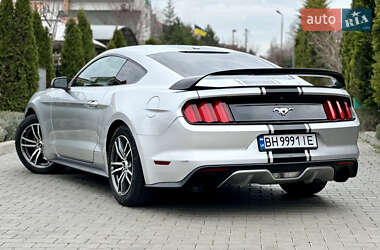 Купе Ford Mustang 2016 в 