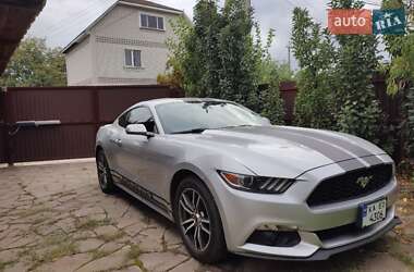 Купе Ford Mustang 2015 в Києві