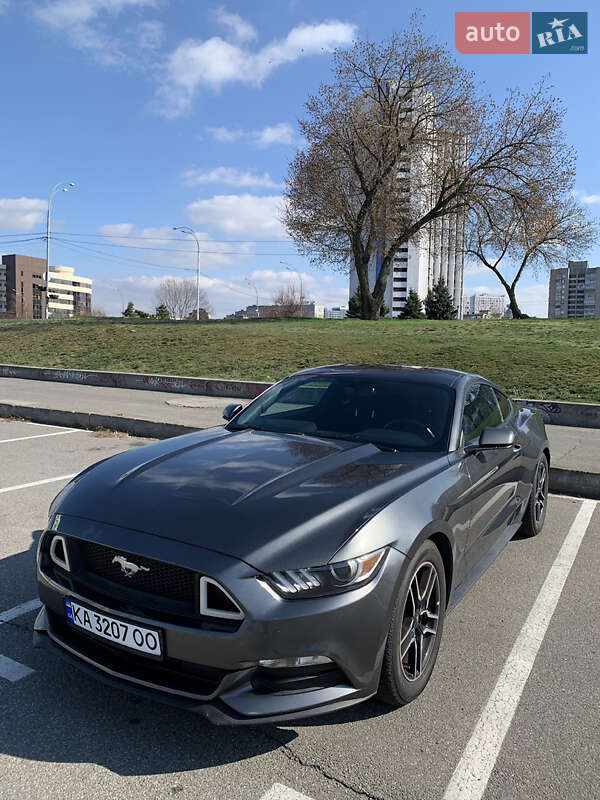 Купе Ford Mustang 2017 в Києві