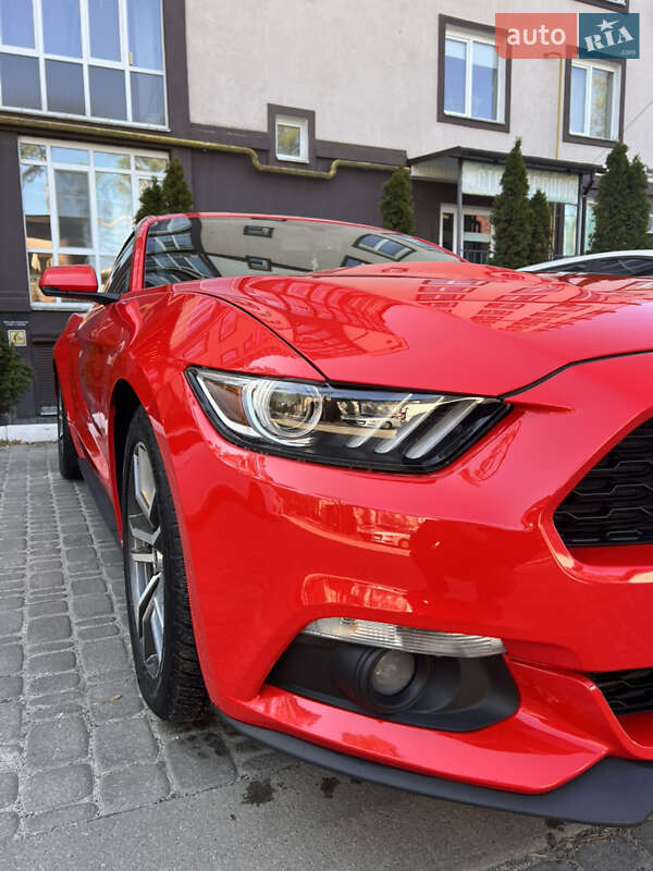 Купе Ford Mustang 2015 в Киеве