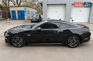 Купе Ford Mustang 2021 в 