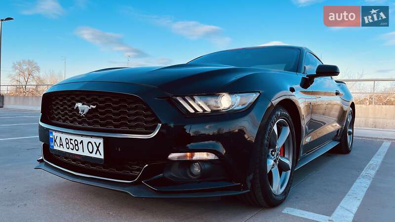 Купе Ford Mustang 2017 в 