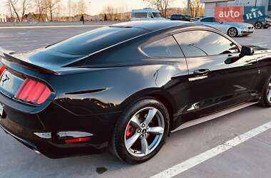 Купе Ford Mustang 2017 в 