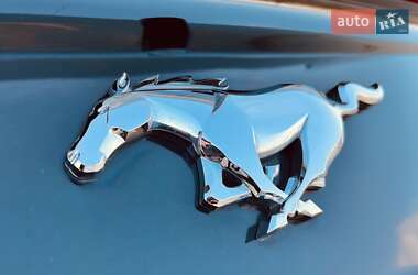 Купе Ford Mustang 2017 в 