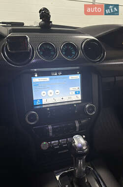 Купе Ford Mustang 2015 в 