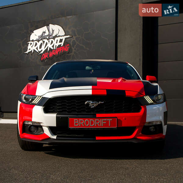 Купе Ford Mustang 2015 в Киеве